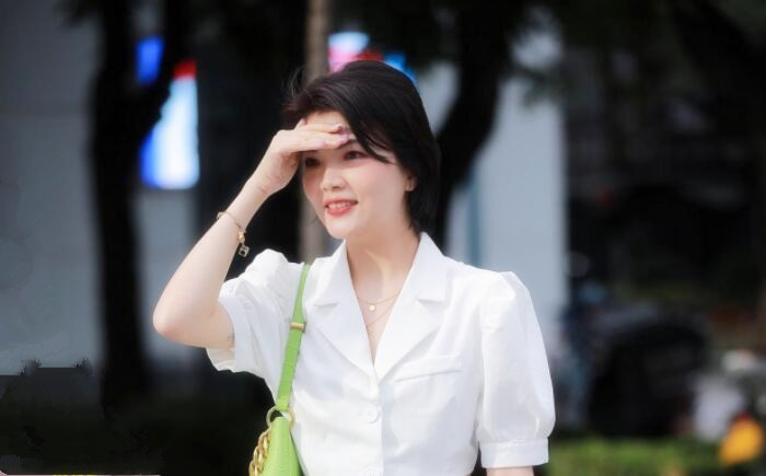 长的很漂亮的镇 江为人师表美女老师露脸和男同事酒店偷 情完整版